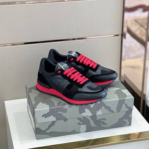 Picture of Valentino Shoes Men _SKUfw101180239fw